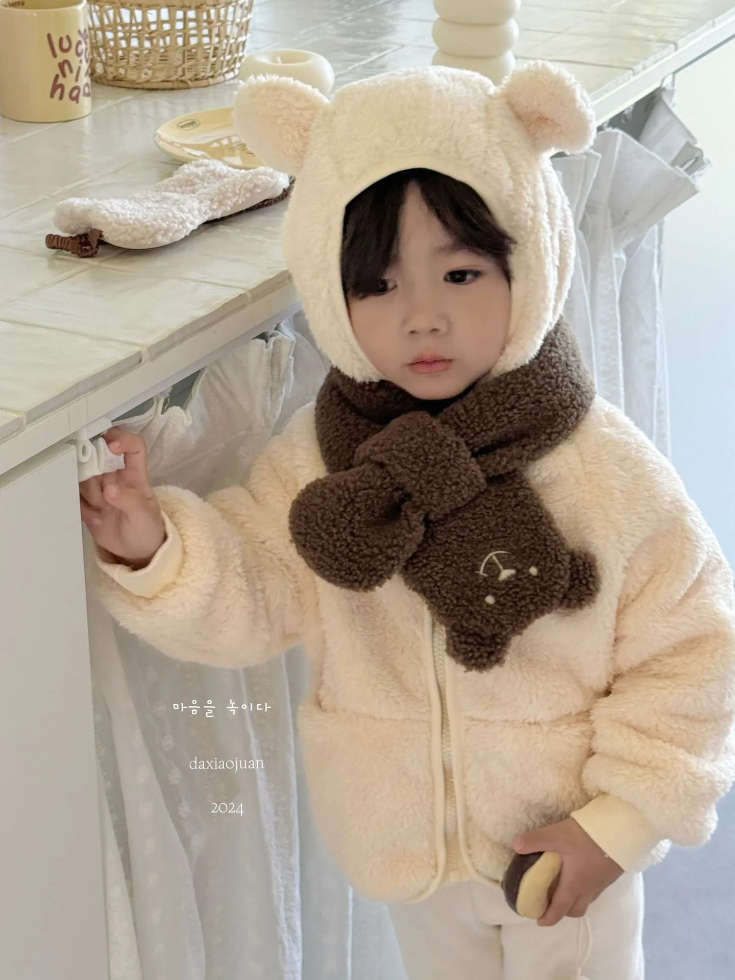 DXJ Kids Hooded Cute Bear Plush Set (excluding gloves)