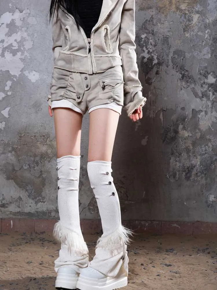 Low waist shorts and punk leg warmers【s0000010046】