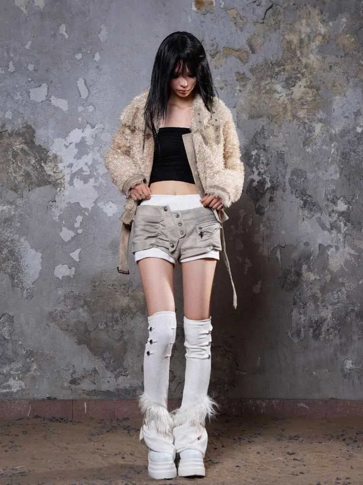 Low waist shorts and punk leg warmers【s0000010046】