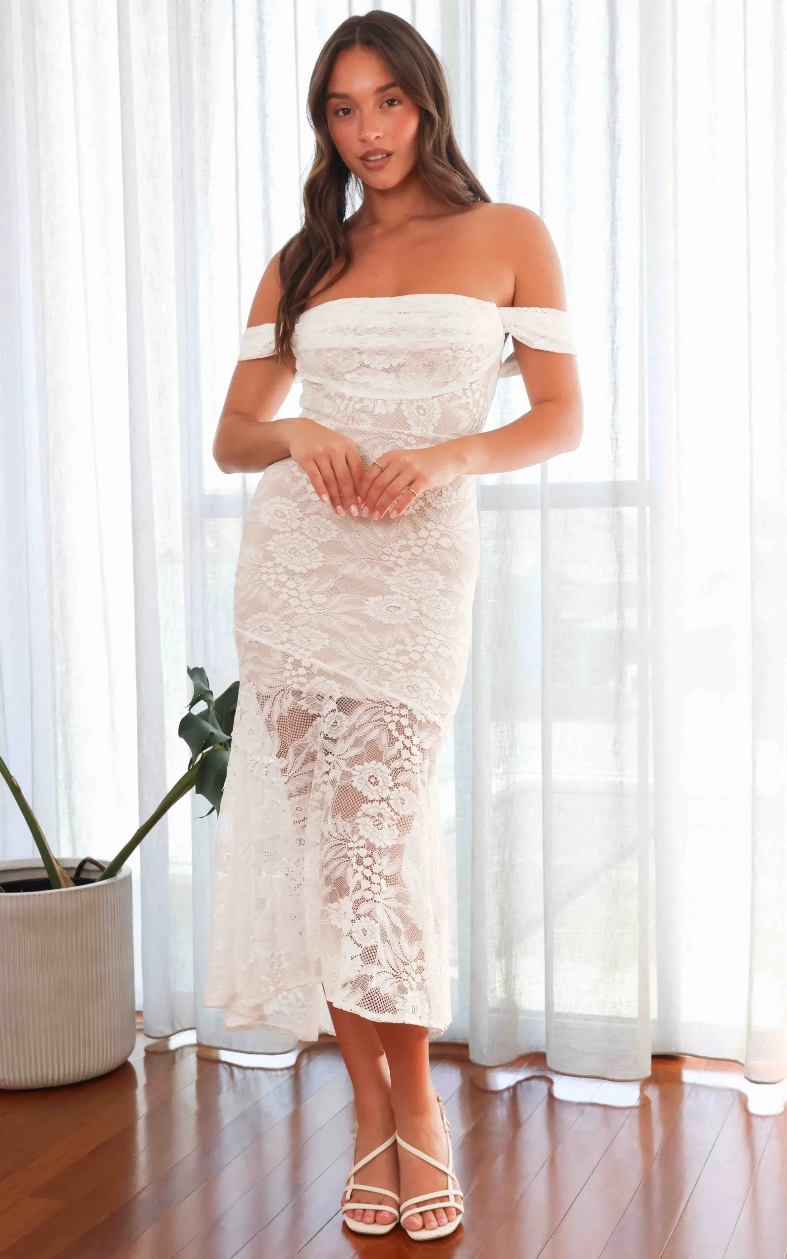 Soriella Lace Maxi Dress - White