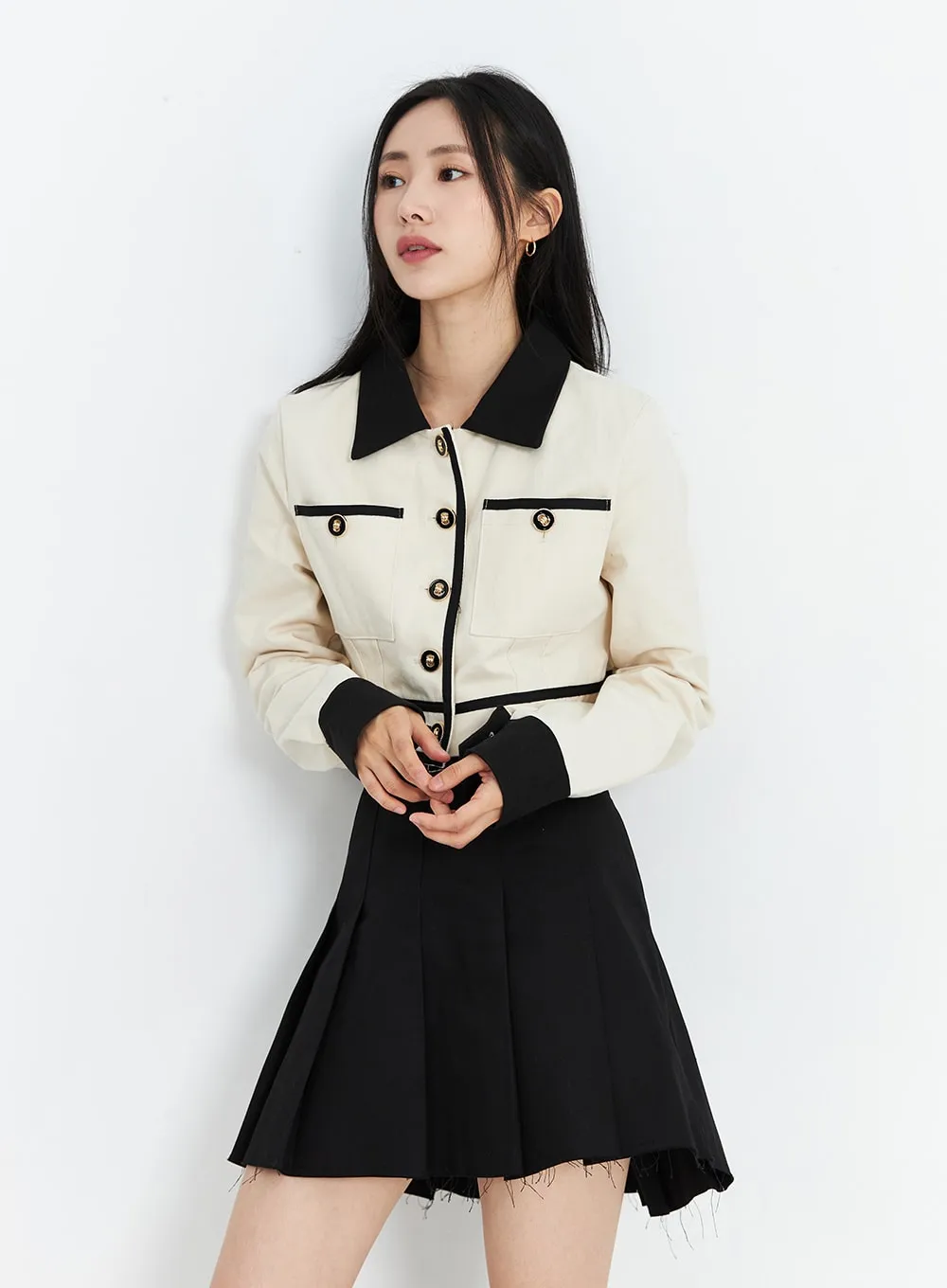 Two Color Buttoned Jacket OO323